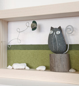 Gatto con farfallina su sfondo verde MIDI