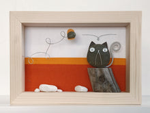 Carica l&#39;immagine nel visualizzatore di Gallery, Gatto con farfallina su sfondo arancio MIDI