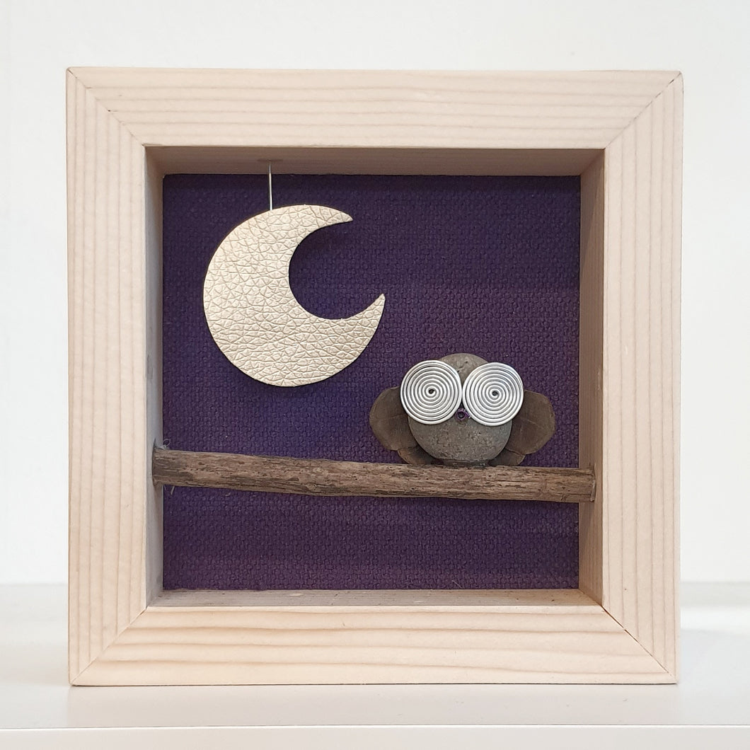 Gufetto su sfondo viola con luna dorata MINI