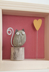 Gattino su sfondo rosa con cuore giallo MINI