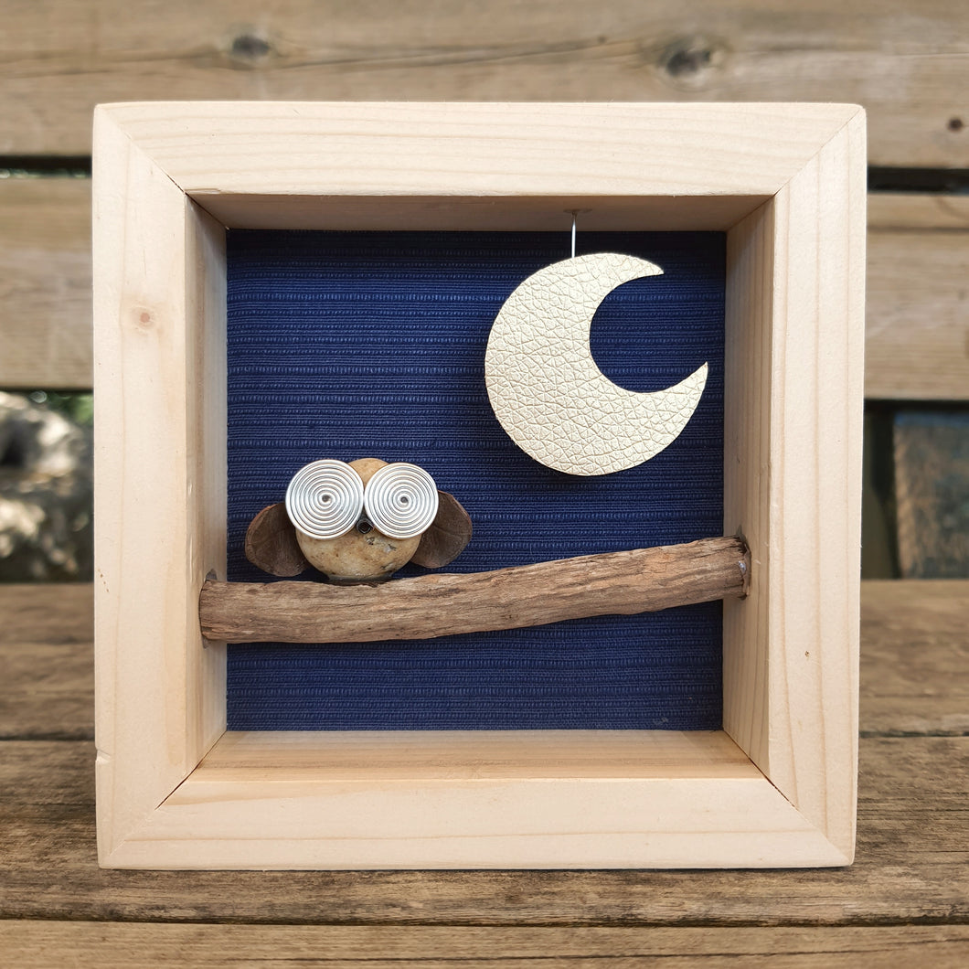 Gufetto su sfondo azzurro con luna dorata MINI