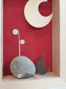 Balenottera e luna su sfondo rosso MIDI