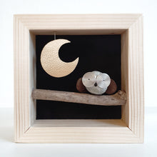 Carica l&#39;immagine nel visualizzatore di Gallery, Gufetto su sfondo nero con luna dorata MINI