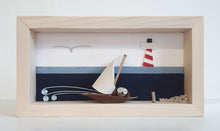 Carica l&#39;immagine nel visualizzatore di Gallery, Gufetto in barca con Faro MIDI
