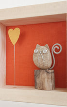 Carica l&#39;immagine nel visualizzatore di Gallery, Gattino su sfondo arancio con cuore giallo MINI