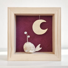 Carica l'immagine nel visualizzatore di Gallery, Balenottera e luna su sfondo viola MINI