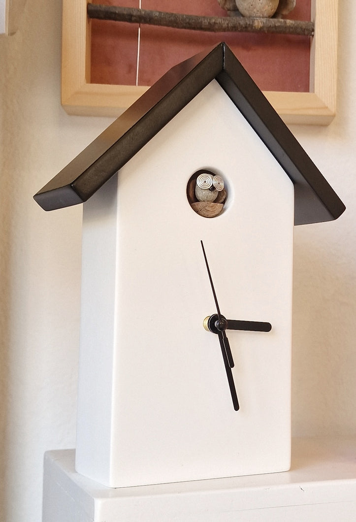 Orologio a pendolo bianco