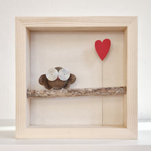 Carica l'immagine nel visualizzatore di Gallery, Gufo e cuore su sfondo panna MAXI