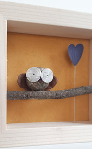 Gufetto su sfondo senape con cuore viola MINI