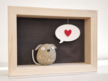 Carica l'immagine nel visualizzatore di Gallery, Cagnolino e cuore su sfondo grigio