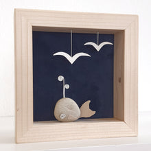 Carica l&#39;immagine nel visualizzatore di Gallery, Balenottera e gabbiani su sfondo blu MINI
