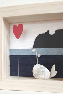 Balenottera e Sella Del Diavolo su sfondo blu con cuore MINI