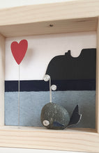 Carica l&#39;immagine nel visualizzatore di Gallery, Balenottera e Sella Del Diavolo su sfondo azzurro con cuore MINI