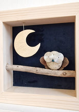 Carica l&#39;immagine nel visualizzatore di Gallery, Gufetto su sfondo blu con luna dorata MINI