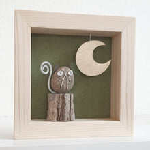 Carica l&#39;immagine nel visualizzatore di Gallery, Gattino su sfondo verde con luna dorata MINI