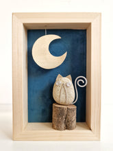 Carica l&#39;immagine nel visualizzatore di Gallery, Gatto che guarda la luna con sfondo petrolio MIDI