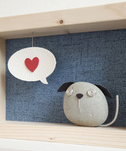 Carica l&#39;immagine nel visualizzatore di Gallery, Cagnolino e cuore su sfondo azzurro