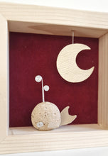 Carica l'immagine nel visualizzatore di Gallery, Balenottera e luna su sfondo amaranto MINI