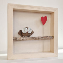 Carica l'immagine nel visualizzatore di Gallery, Gufo e cuore su sfondo panna MAXI
