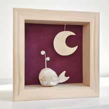Carica l'immagine nel visualizzatore di Gallery, Balenottera e luna su sfondo viola MINI