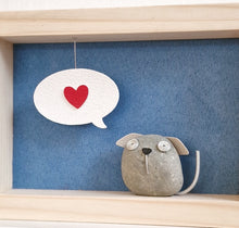 Carica l'immagine nel visualizzatore di Gallery, Cagnolino e cuore su sfondo azzurro