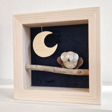 Carica l&#39;immagine nel visualizzatore di Gallery, Gufetto su sfondo blu con luna dorata MINI