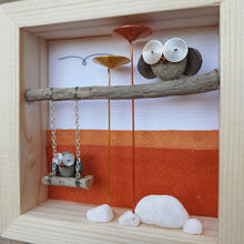 Carica l&#39;immagine nel visualizzatore di Gallery, Gufetto sull&#39;altalena con sfondo arancio MINI
