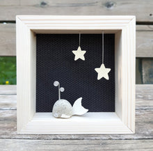 Carica l&#39;immagine nel visualizzatore di Gallery, Balenottera e stelline su sfondo nero MINI